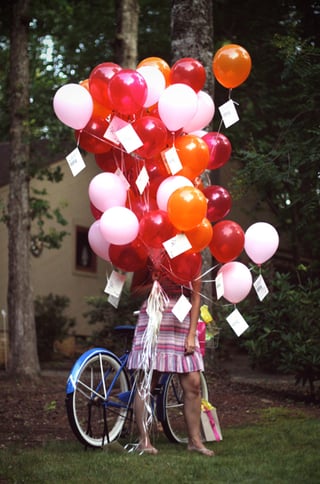 lalamove can help you deliver helium balloons