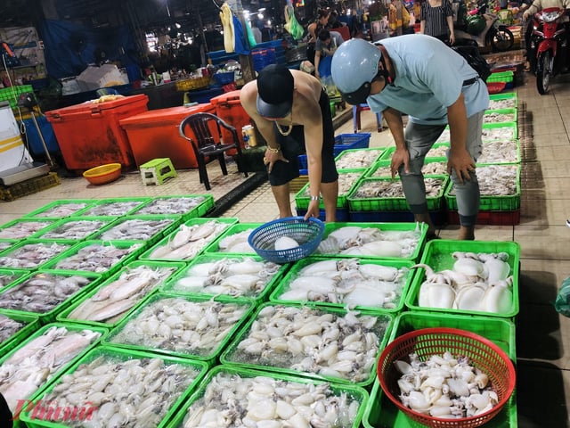 Chợ đầu mối Phía Nam Hà Nội