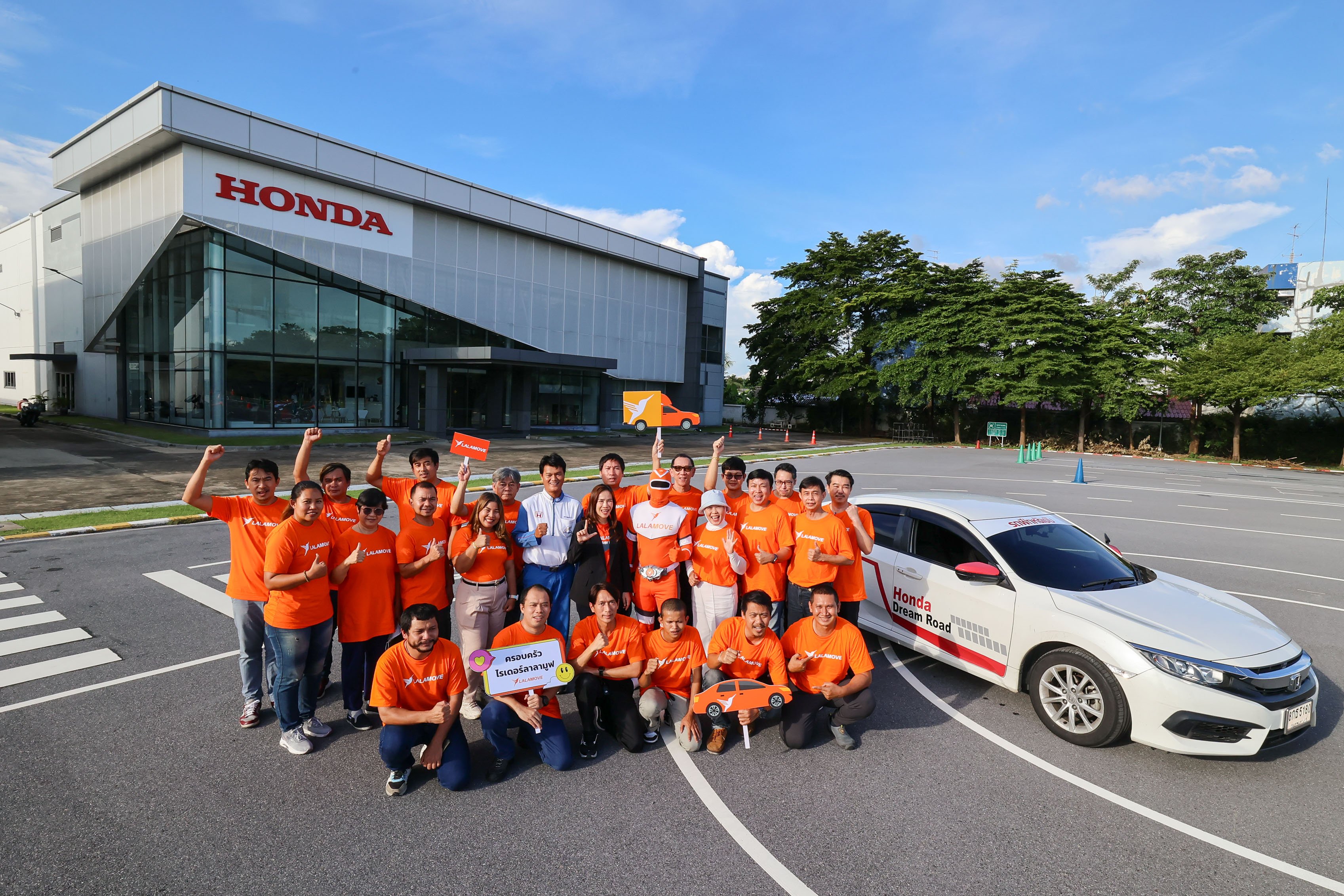 CSR Move Forward Together Hondathailand and Lalamove