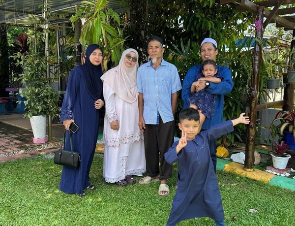 Izwans Family