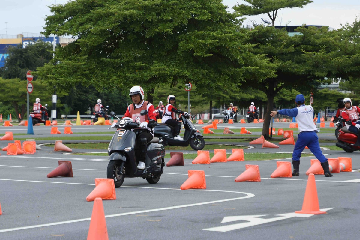 CSR Move Forward Together Hondathailand and Lalamove