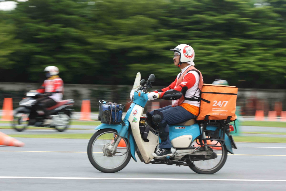 CSR Move Forward Together Hondathailand and Lalamove