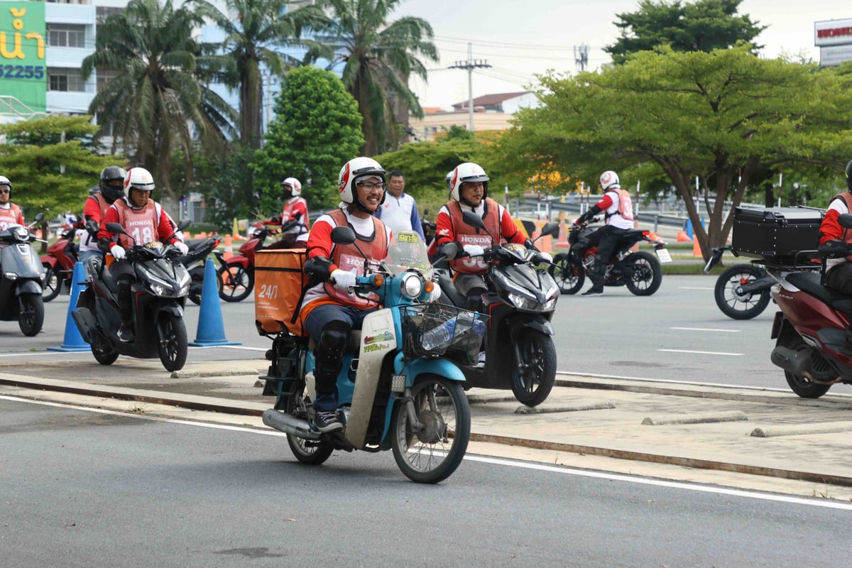 CSR Move Forward Together Hondathailand and Lalamove