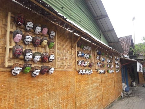 Kampung Budaya Polowijen