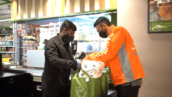 Lalamove collecting groceries from Village Grocer