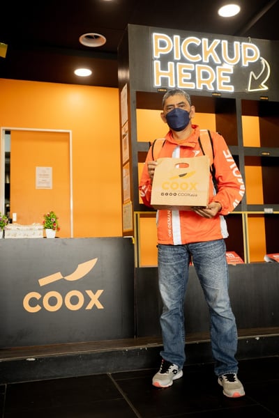 Lalamove delivery partner at Coox