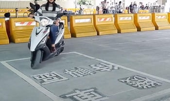 Lalamove_機車考照_二段式左轉
