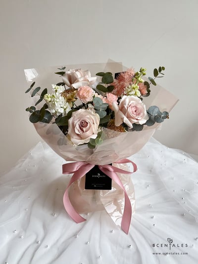 Lamour Flower bouquet by scentales ventures florist