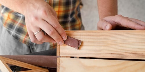 Lapisi Furniture dengan Polish untuk Mencegah Jamur