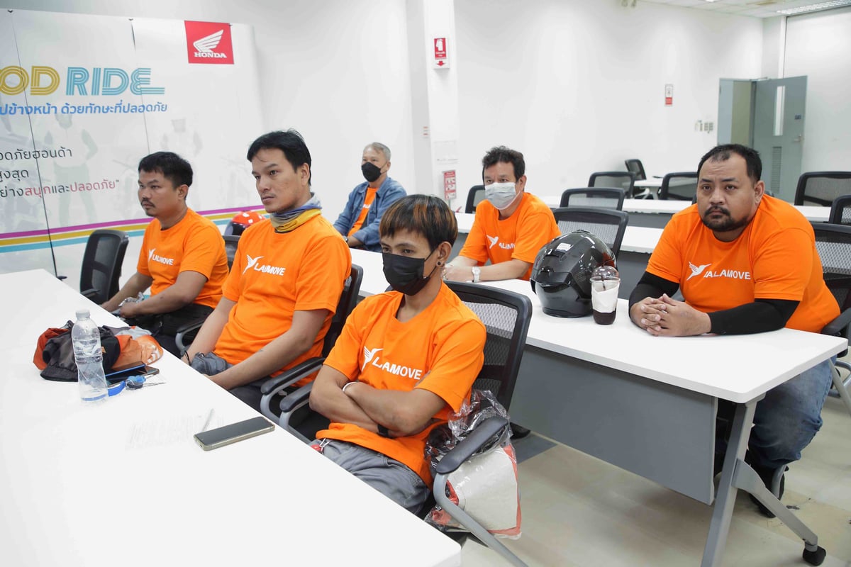 CSR Move Forward Together Hondathailand and Lalamove