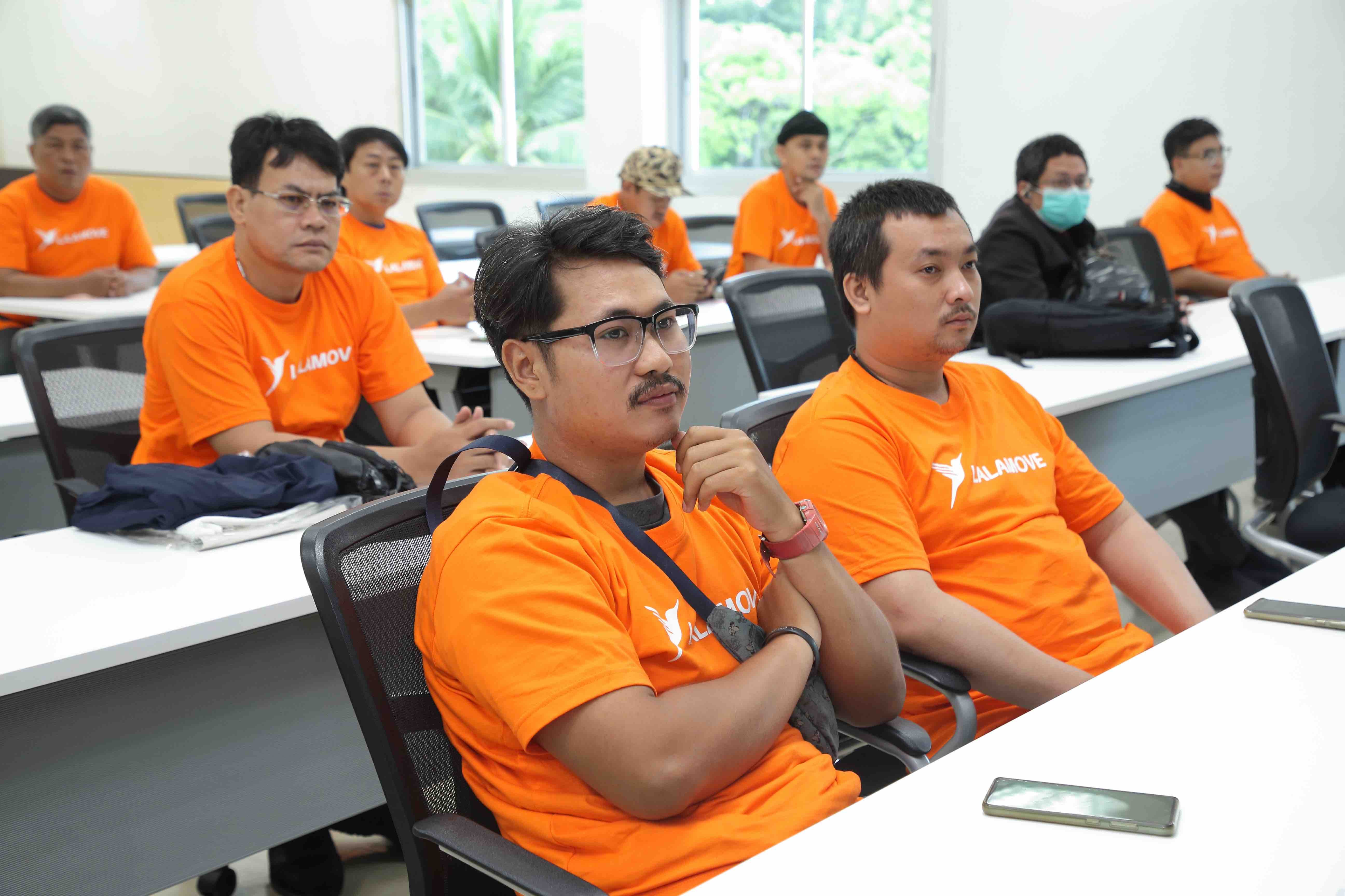 CSR Move Forward Together Hondathailand and Lalamove