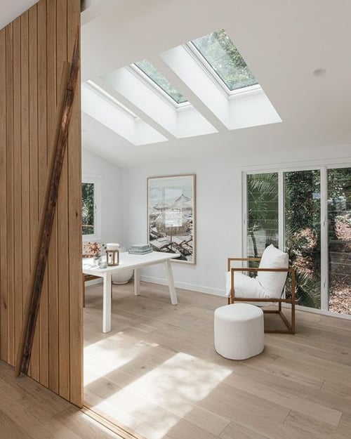 Plafon Rumah dengan Skylight