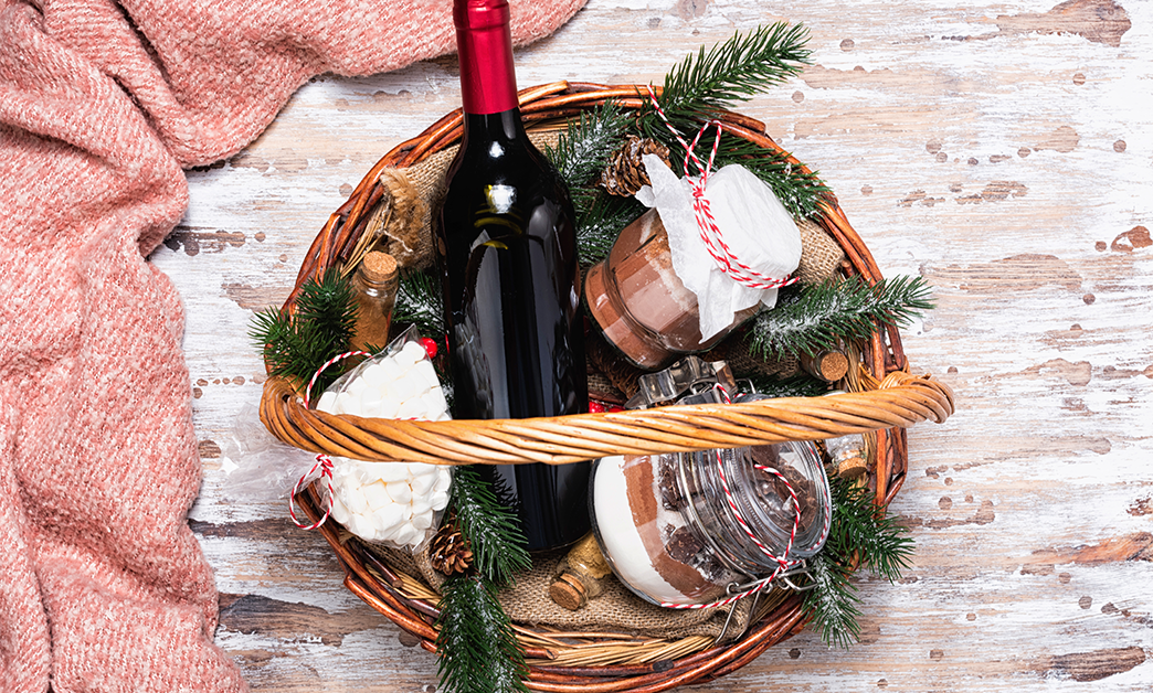 SG_BlogContent_12ChristmasGifts_Hamper