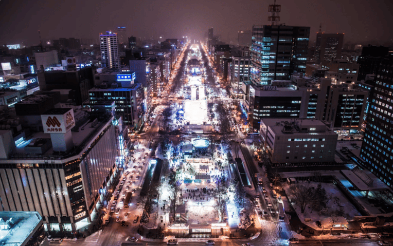 札幌雪祭是北海道最大型的冬季慶典