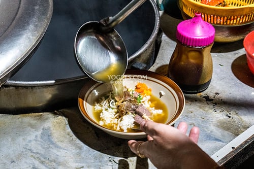 Soto Pithes Mbah Galak