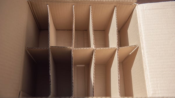 Use Dividers For Glassware
