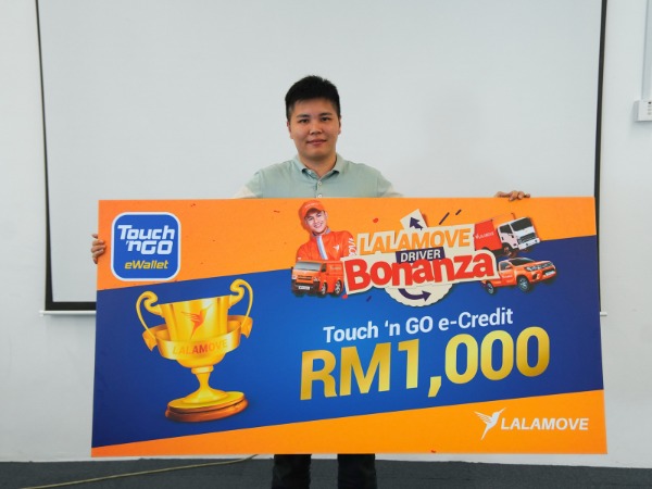 Ying Tze, a 4x4 Pickup Driver, wins RM1000 Touch n Go e-Wallet credits 1