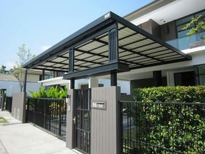 Hitam Putih Atap Bergelombang