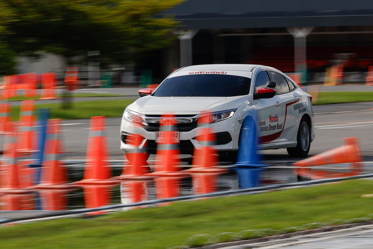 CSR Move Forward Together Hondathailand and Lalamove
