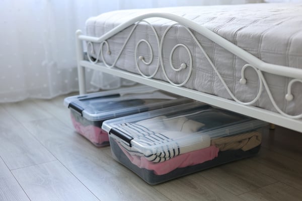 clutter under the bed