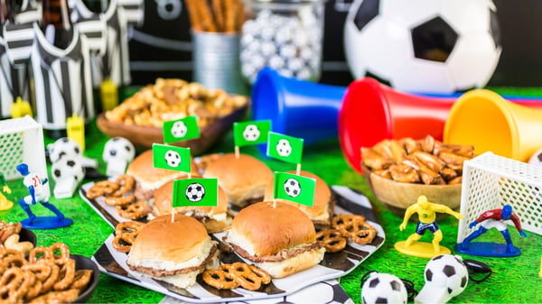 food and drinks for match party