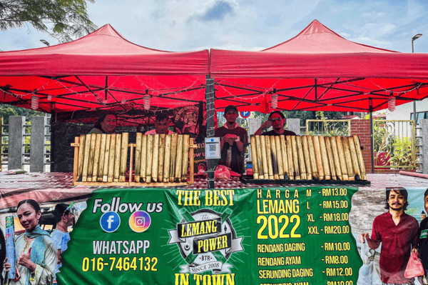 gerai lemang power berdekatan masjid saidina