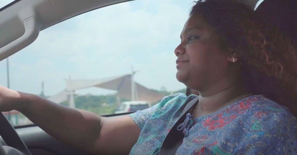 lalamove driver nava driving her 4x4 pickup truck