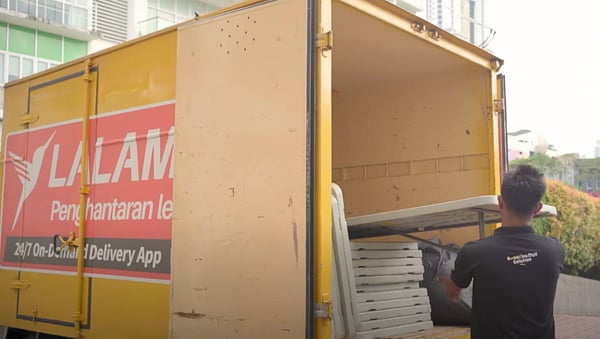 How A Clothing Supplier Succeeds With Lalamove On-Demand Deliveries