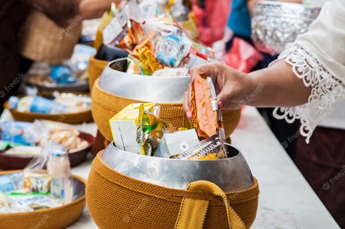 oleh oleh hadiah kemasan makanan