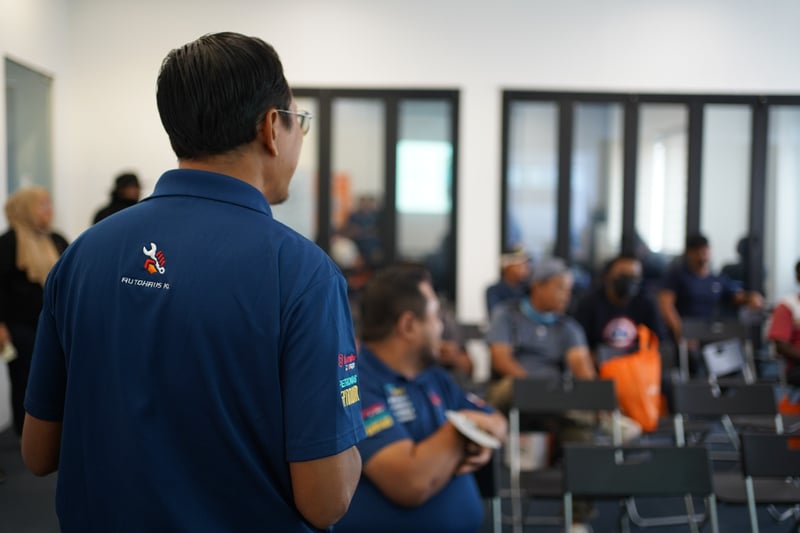 pakar automotif dari autohaus KL memberikan penerangan tentang cara menjaga kenderaan agar tahan lebih lama