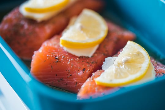 preparing-baked-salmon-picjumbo-com