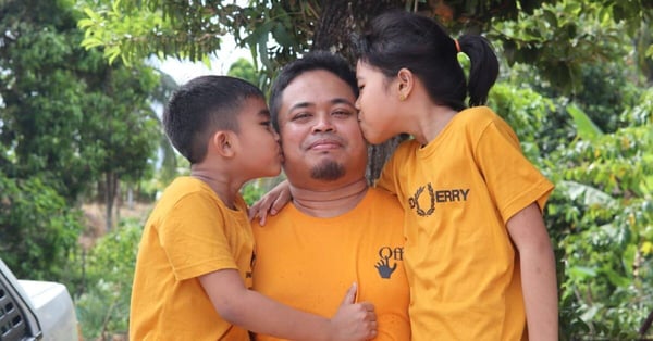 rakan pemandu lalamove mukhsin bersama anak anak