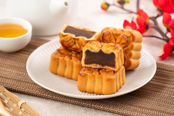 sweet mooncakes