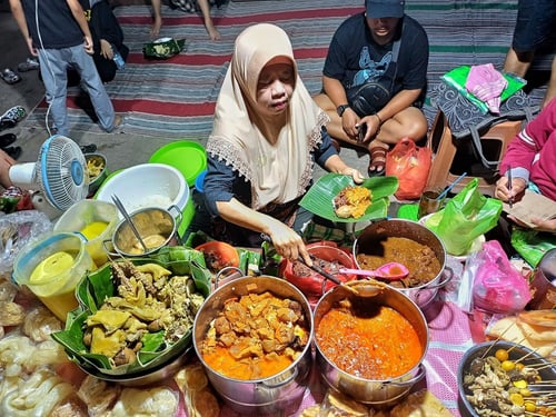 Gudeg Koyor & Ceker Bu Mar