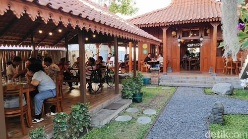 Warung Kopi Klotok