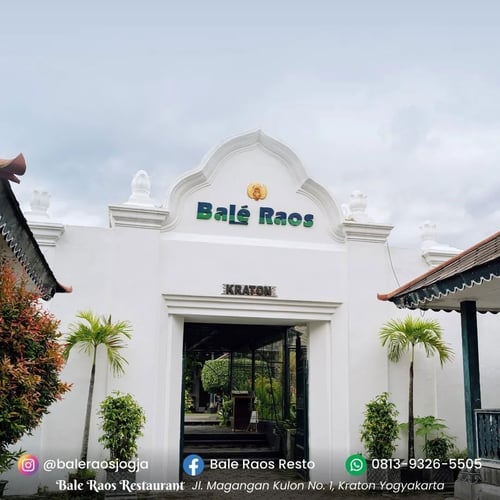 Makan Siang ala Sultan di Bale Raos (The Sultan's Dishes)