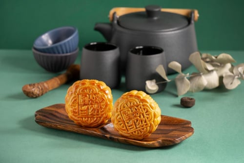 Kue Pia atau Mooncake Versi Imlek