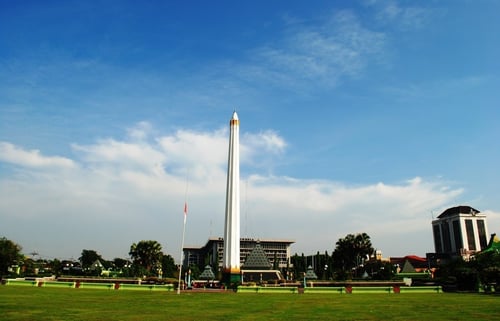 Monumen Tugu Pahlawan