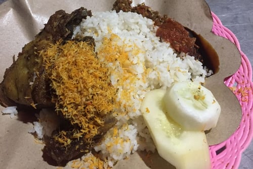 Nasi Bebek Tugu Pahlawan