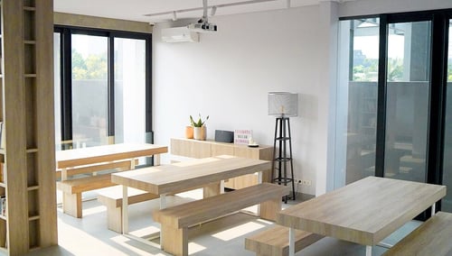 Cecemuwe Cafe and Space - Senayan