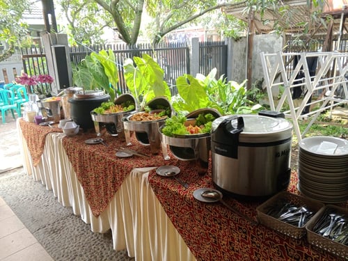 Pastikan Konsumsi Cukup untuk Semua Tamu