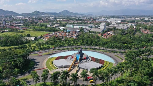Puspa Iptek Sundial