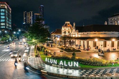 Alun-alun Surabaya