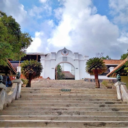 Kompleks Makam Pakualaman Girindo