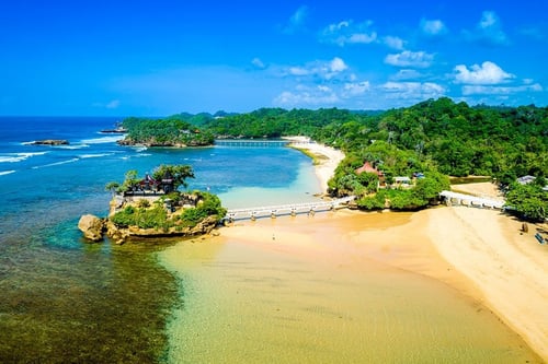 Pantai Balekambang