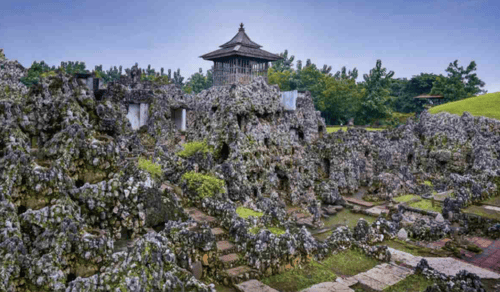 Taman Sari Gua Sunyaragi