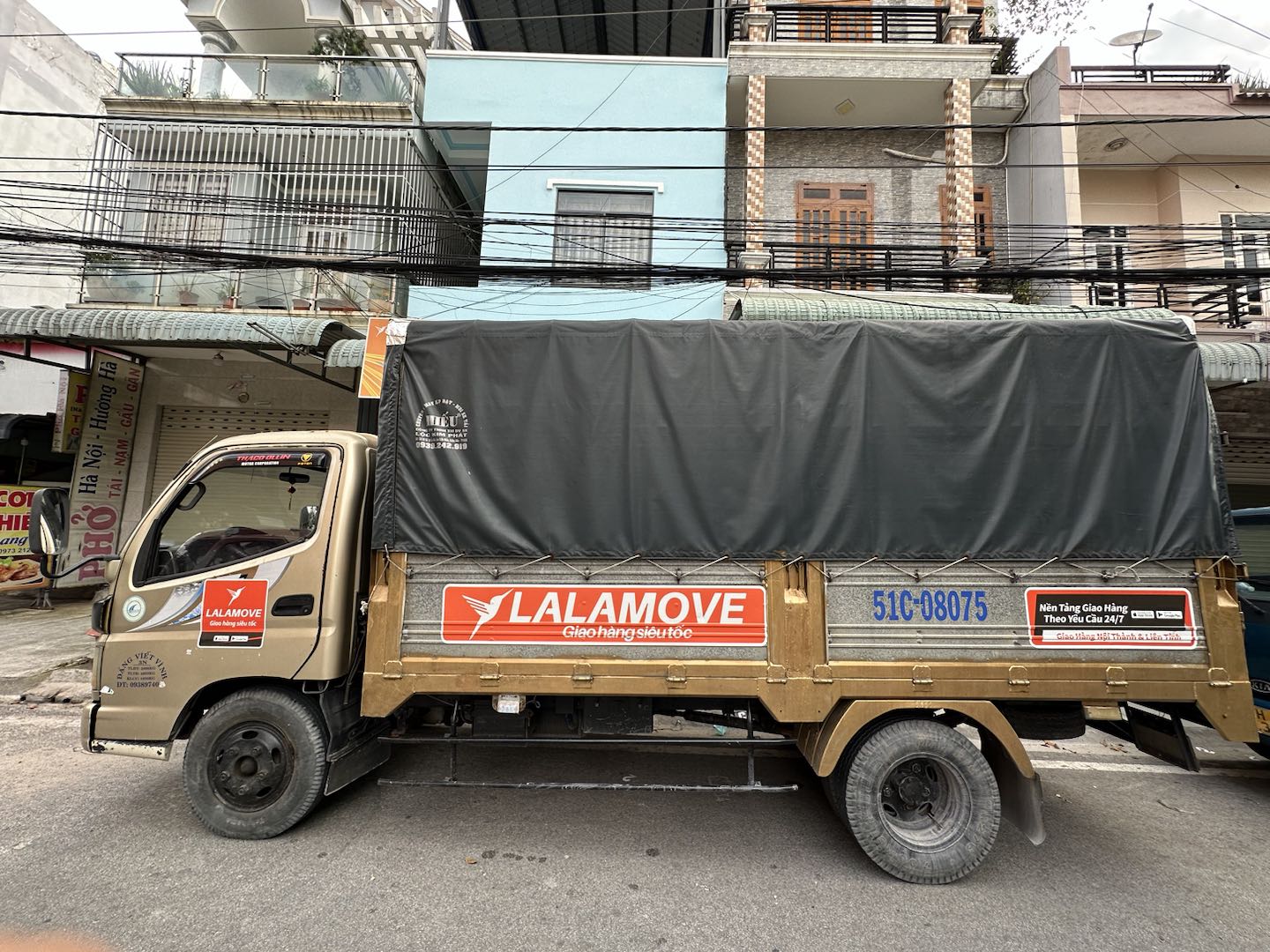 Truck 2000kg (162x30+81x30)